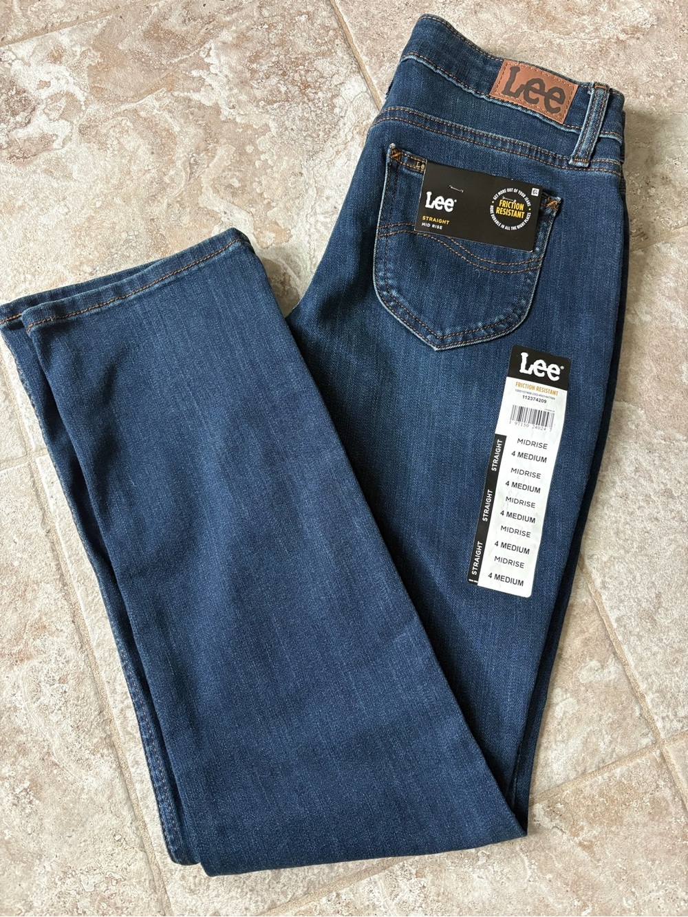 Lee Jeans in Dark Blue Wash